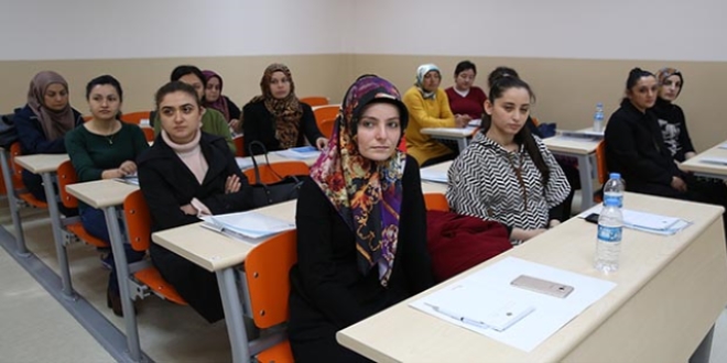 'Anne Üniversitesi'nde ilk ders zili çaldı