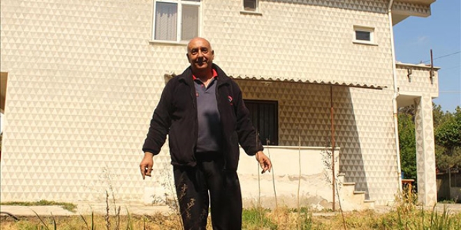 Hayvanlar için lüks sitedeki evini satıp kiraya çıktı