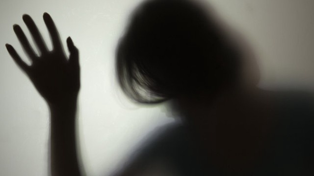 Cinsel saldırıda bulunduğu evde uyuyakalınca yakalandı