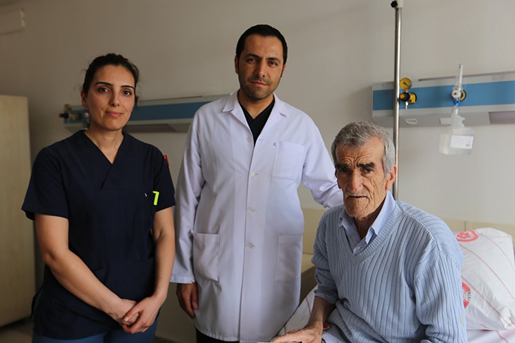 Dirsek akıntısı şikayetiyle başvurdu verem çıktı