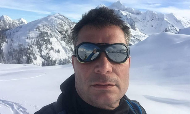 Everest’e tırmanan maceracı dahiliye uzmanı hayatını kaybetti
