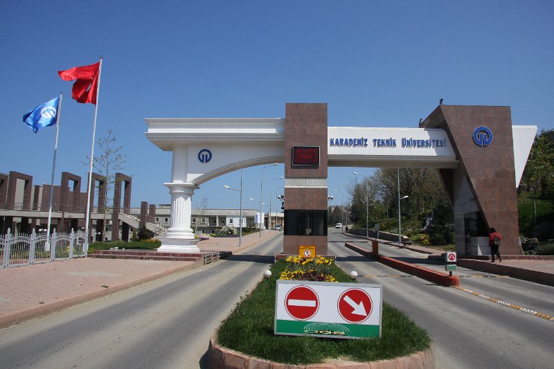 KTÜ’lü Asistan Doktor Özlem Çeküç Son Yolculuğuna Uğurlandı