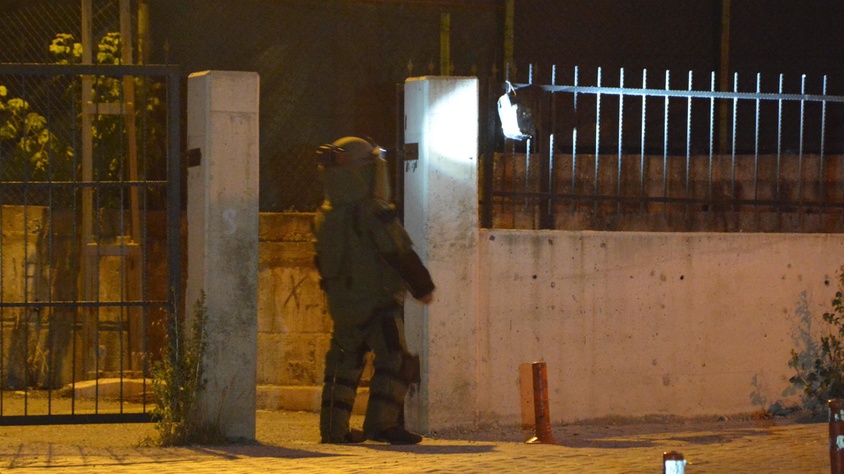 Hastane bahçesinde bomba paniği