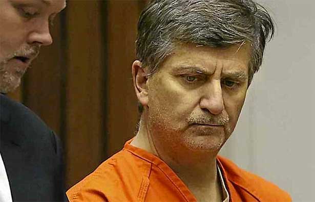 Beyin cerrahı ve iki hemşire cinsel istismar suçundan yargılanıyor