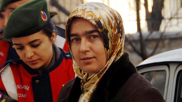 Tecavüzcüsünün kafasını kesip köy meydanına atmıştı! Yargıtay'dan flaş karar