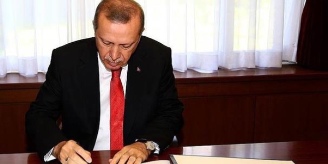 Erdoğan iki üniversiteye rektör atadı!
