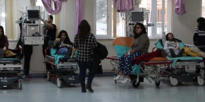 Konya'da 29 öğrenci hastanelere kaldırıldı