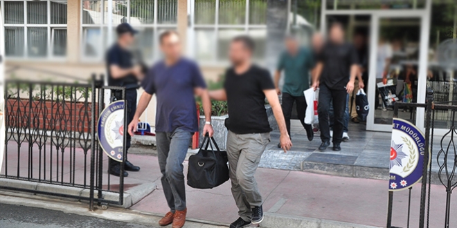 Samsun'da 1'i eski doktor 2 kişi serbest bırakıldı