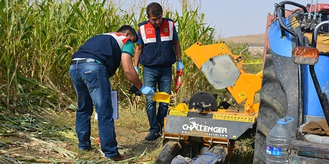 Tohum makinesine atkısını kaptıran çiftçi öldü