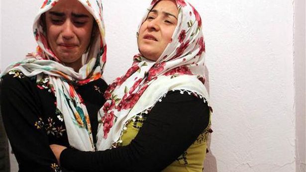 Her gün kan kusan genç kızın hastalığına teşhis konulamıyor