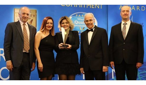 Türk eczacıya Fransa’dan ödül