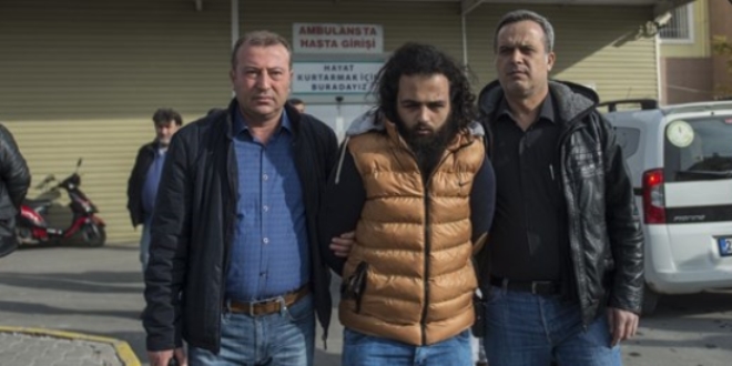 Sesinden rahatsız olup bebeği yere fırlatmış