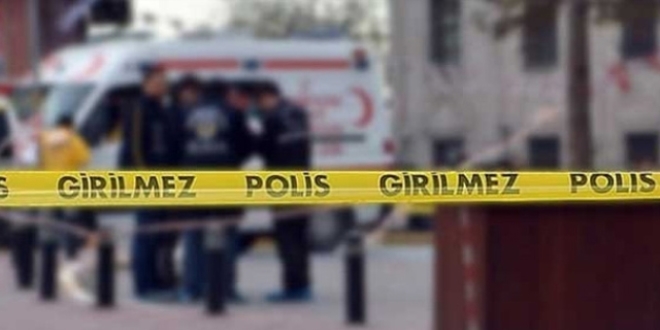 Antalya'da 18 yaşındaki genç evlerinde ölü bulundu
