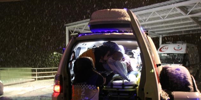 Paletli ambulans Umut bebeğe 3 saatte hastaneye ulaştı