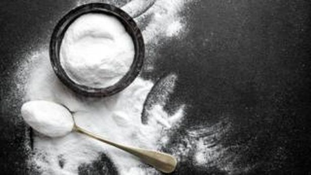 Kanseri kabartma tozuyla tedavi ettiğini iddia eden doktora 5 buçuk yıl hapis