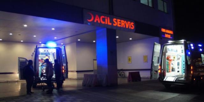 Balkondan düşen şahsın vücuduna korkuluk saplandı