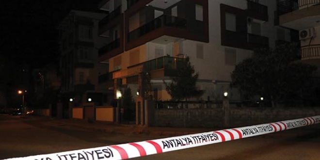 'Siyanür içtim bana dokunmayın' notu bırakıp intihar etti