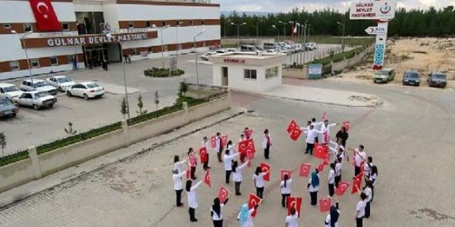 41 ilden 450 doktor, İstiklal Marşı'nı seslendirdi