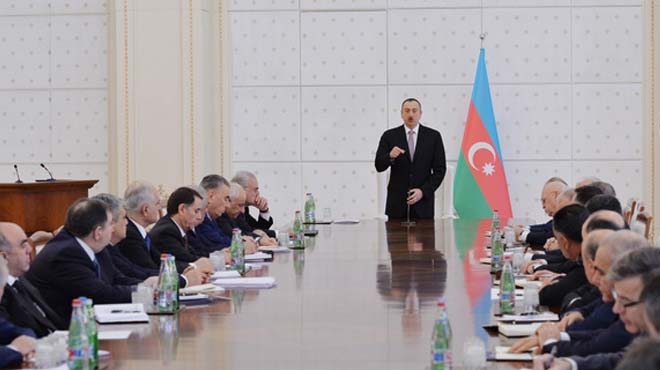 Azerbaycan Sağlık Bakanı kabinedeki yerini korudu