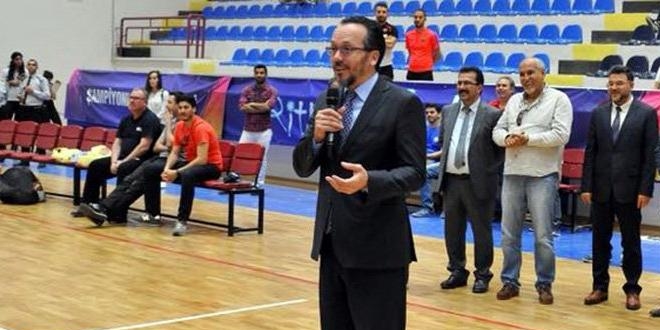 Rektör, engelli raporu alıp, ucuz otomobil aldı