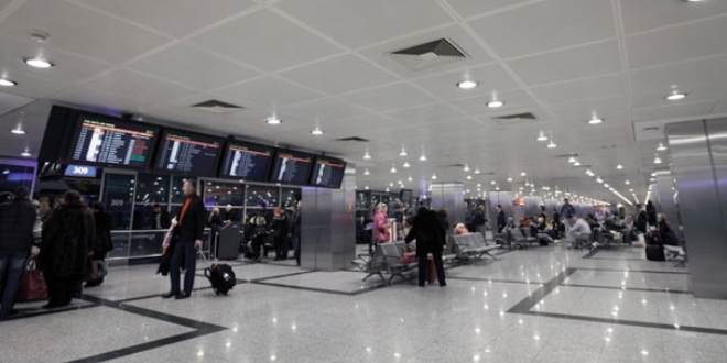 Tedavi için İsviçre'ye gidecekti; havalimanında hayatını kaybetti