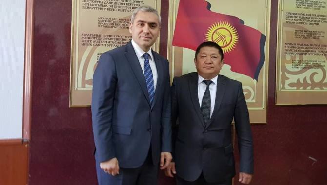 Kırgızistan ve Türkiye ilaç ve tıbbi cihaz alanlarında işbirliğine gidiyor