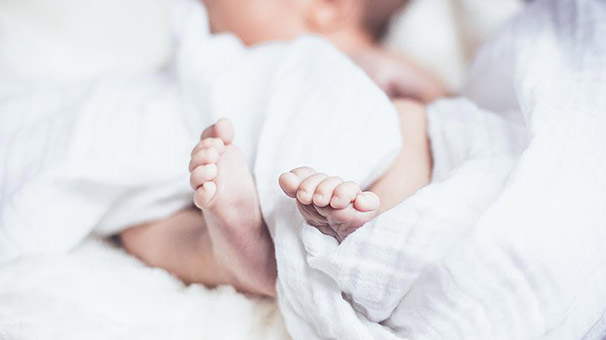 Genleriyle oynanmış ilk bebeklerin dünyaya geldiği iddia edildi