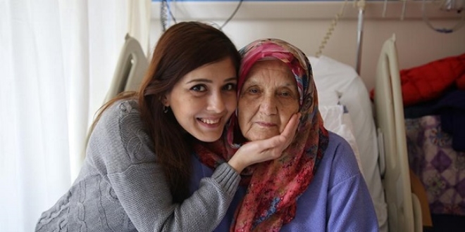 Anne kız 'can ciğer' oldu