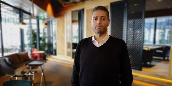 Adım atamıyordu şimdi kilometrelerce yürüyor