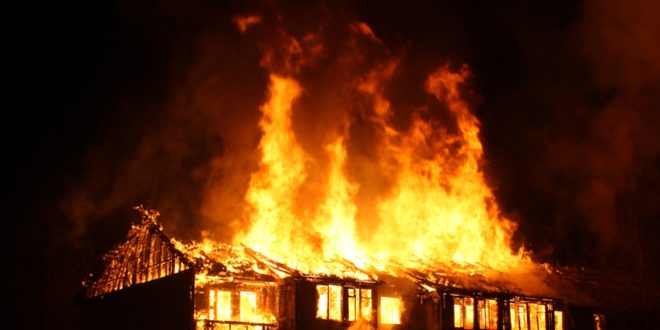 Sayaç okumaya gitti, baba ve oğlun hayatını kurtardı