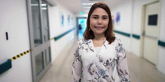 Hastane ile okul arasında mekik dokuyan Meral’in örnek başarısı