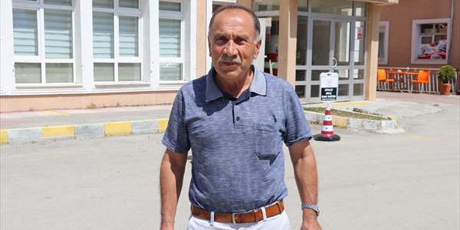 Sağlık çalışanlarıyla uzlaşmak için kamera karşısında özür diledi