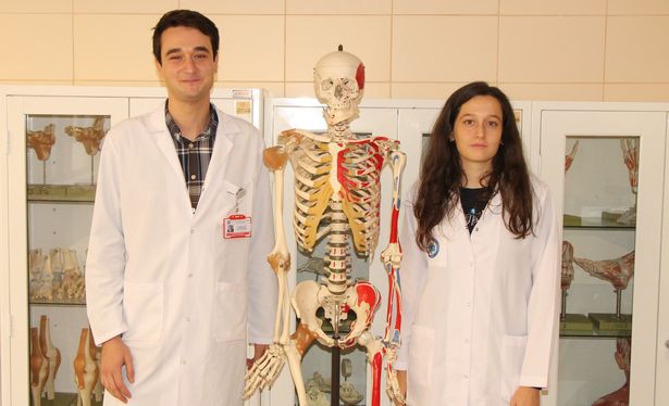 Abi kardeş aynı tıp fakültesinde buluştu: 'Şimdiden tavsiyeler vermeye başladım'