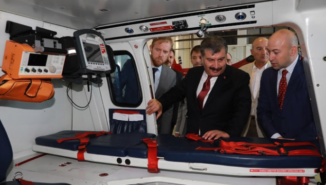 Sağlık Bakanı Koca, hava ambulanslarını denetledi
