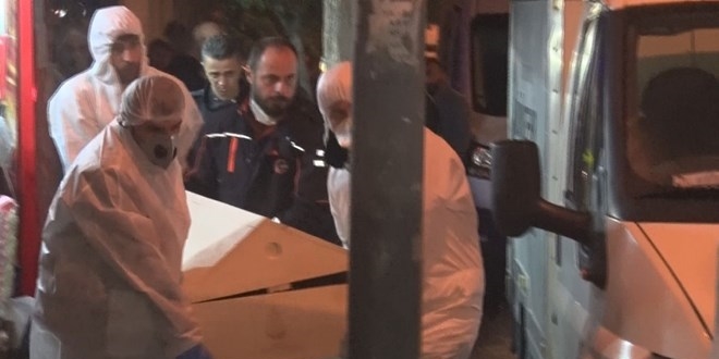Fatih'te ölü bulunan biri öğretmen 4 kardeşte siyanür çıktı