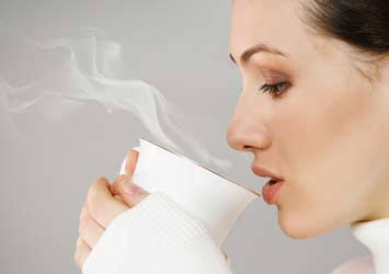 Sıcak çay içmek yemek borusu kanserine yol açıyor
