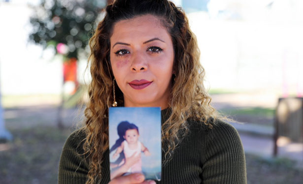 Doğum lekesiyle ailesini arıyor: Doğumunu yaptıran doktorun intihar ettiğini öğrendi!