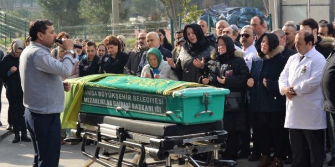 Hayatını kaybeden doktor toprağa verildi