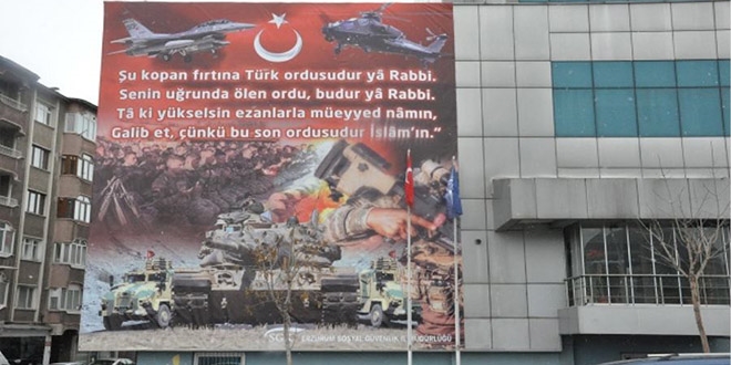 Erzurum SGK İl Müdürlüğüne dev afiş asıldı