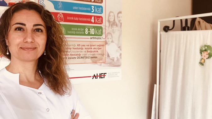 AHEF: "Koronavirüs dolaşmıyor biz dolaşıyoruz"