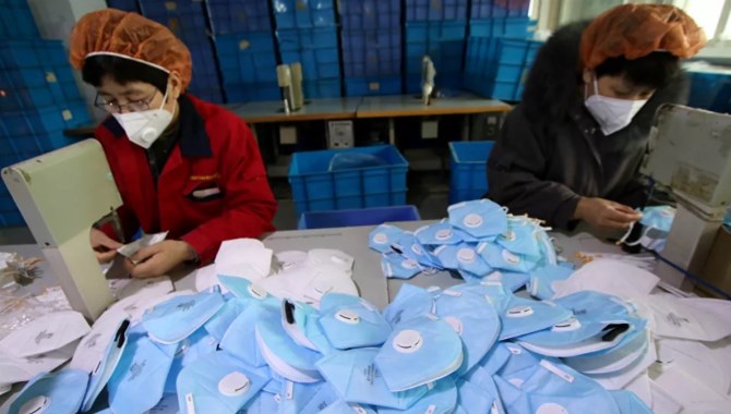 Pandemiyi durduran Çin 4 milyar maske ihraç etti,1.4 milyar dolar kazandı