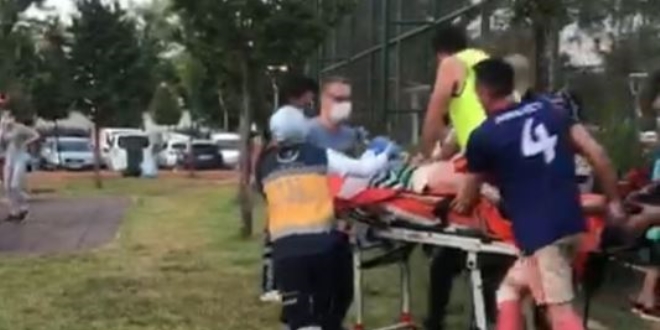 Halı sahada kriz geçiren sağlık personeli yaşamını yitirdi