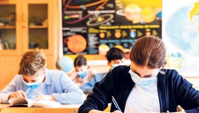 IPA: "Toplumun yüzde 85'nin aşılanmasıyla yüz yüze eğitimde risk belirgin şekilde azalacak"