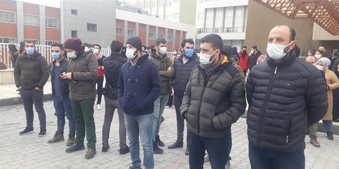 Hemşirelerden üniversitedeki 3'lü vardiya sistemine tepki