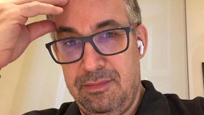 54 yaşındaki Prof. Dr. Ergenoğlu corona virüsten hayatını kaybetti