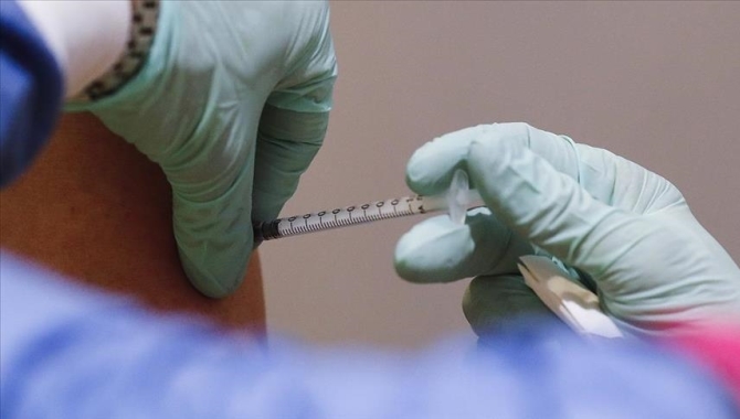 Kovid-19'la mücadele kapsamında uygulanan aşı miktarı 29 milyon 60 bin 863 oldu