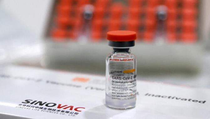 Sağlık Bakanlığı, uygulanması durdurulan bir seri CoronaVac aşısının analizinde sorun olmadığını açıkladı: