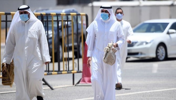 Suudi Arabistan, Kovid-19 önlemleri kapsamında 4 ülkeyle daha uçak seferlerini askıya aldı