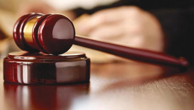 Adana'da usulsüz reçetelerle haksız kazanç sağladıkları öne sürülen 13 sanığa dava