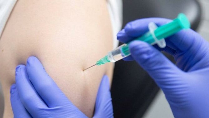 Başkentte aşı merkezlerinde yoğunluk yaşanıyor